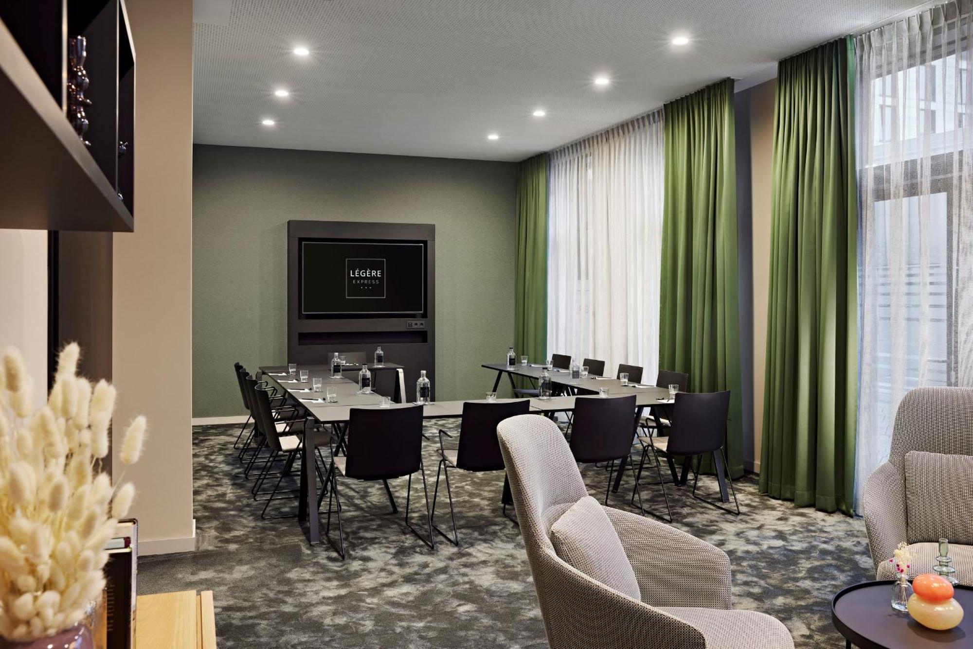 Legere Express Bielefeld Hotell Eksteriør bilde